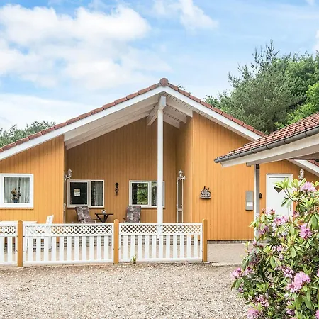 Lakeview Retreat With - By Traum Ansager