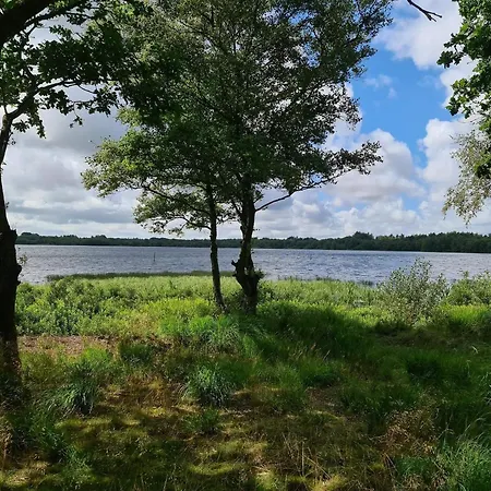 Lakeview Retreat With - By Traum *