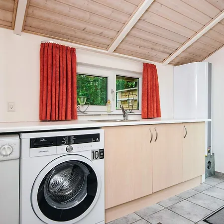 Lakeview Retreat With - By Traum *