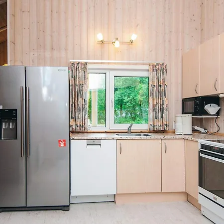 Lakeview Retreat With - By Traum Ansager