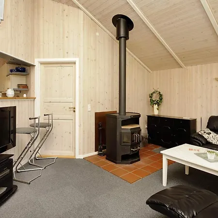 Lakeview Retreat With - By Traum