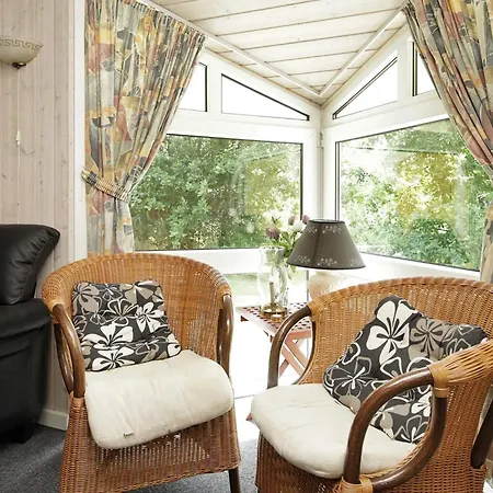 Lakeview Retreat With - By Traum *