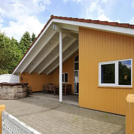 Lakeview Retreat With - By Traum